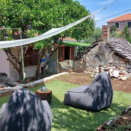 Holiday Home Jere Postira Bagian luar foto