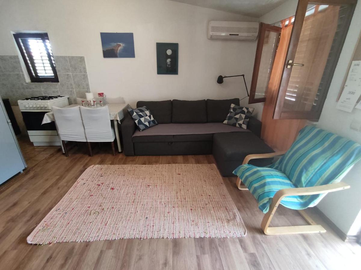 Holiday Home Jere Postira Bagian luar foto