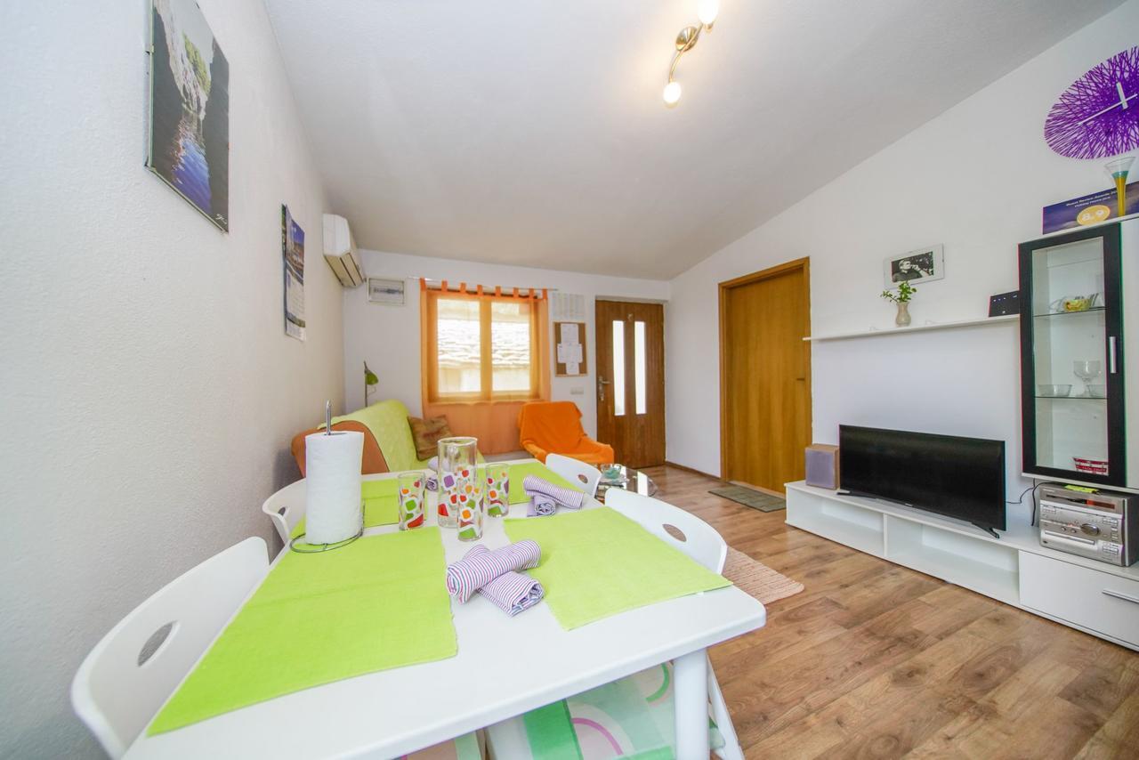 Holiday Home Jere Postira Bagian luar foto